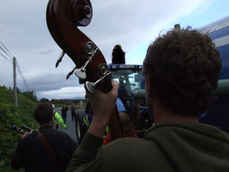 Click on image to see full-sized version Bluegrass blockade