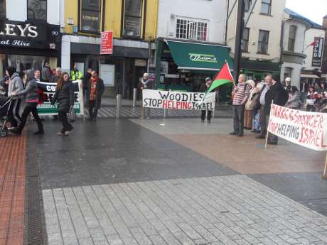 Leafletting in Cork (photo courtesy of irg)