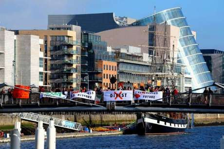 Click on image to see full-sized version dail_votes_to_divest_from_fossil_fuels_jan_2017.jpg