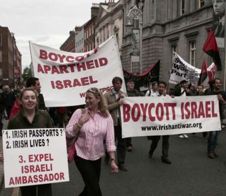 7._boycott_banners_img_0132.jpg