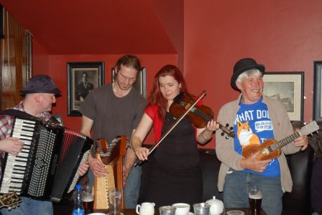 Click on image to see full-sized version Robbie, John, Imogen and Kevin tune up