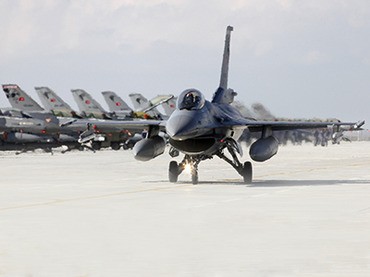 Click on image to see full-sized version Turkish Air Force F-16s moved to border.